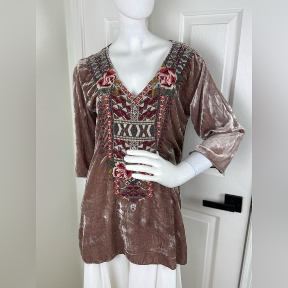 Johnny Was Pink Velvet Heavily Embroidered Tunic Top Long Sleeve Sz Small. - Picture 3 of 15